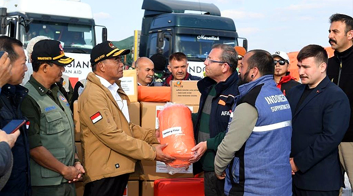 Delegasi RI Serahkan Bantuan untuk Korban Gempa Turki